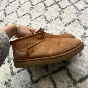 Mini Ugg boots size 7